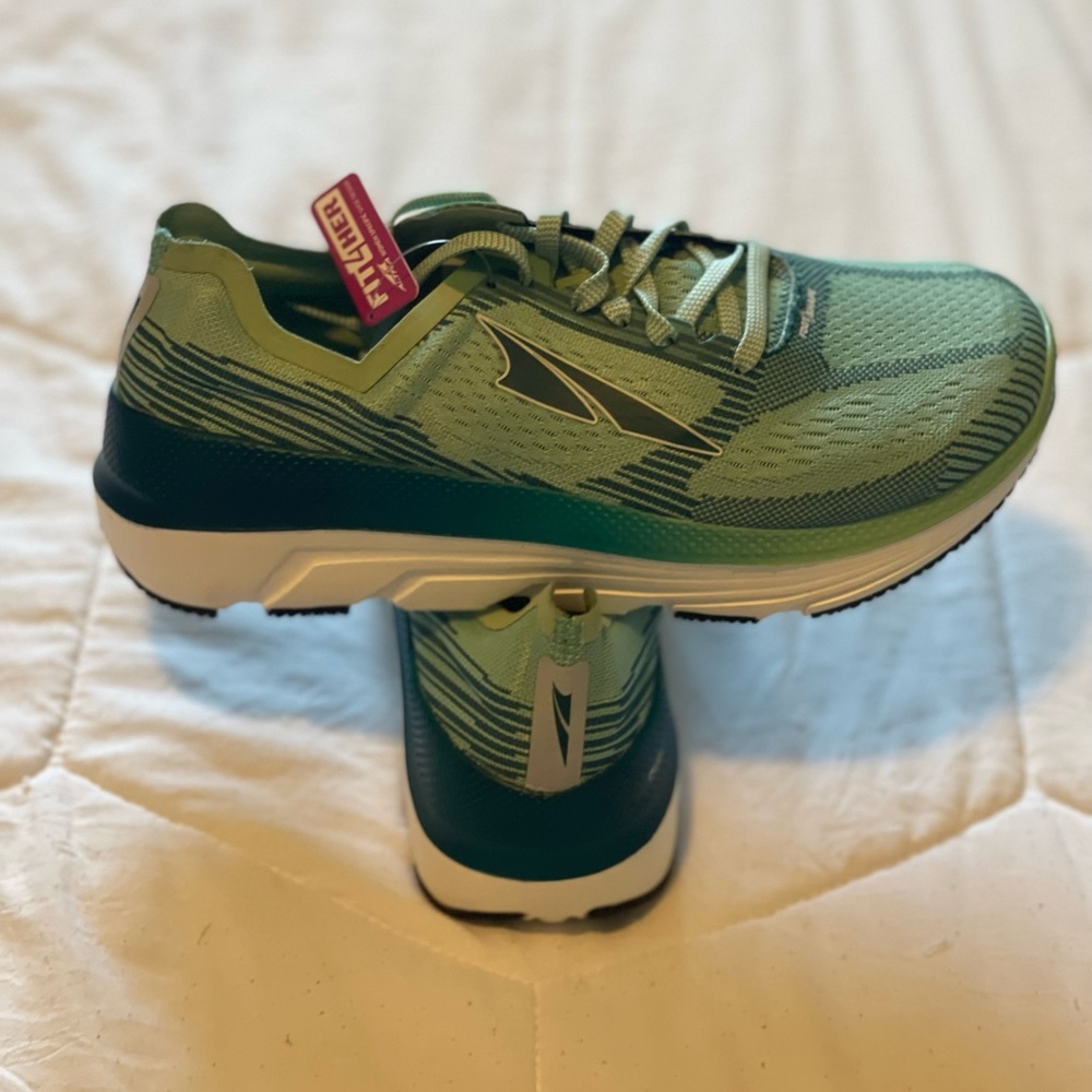 Ultra lightweight ALTRA DUO TRAINJNG AND RUNNING  running shoes 8.5